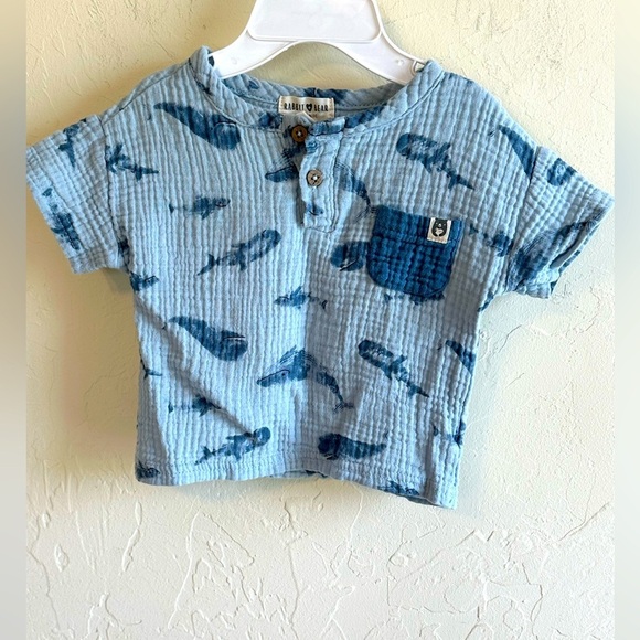 Rabbit + Bear Other - Rabbit + Bear Organic Waffle Cotton Novelty Blue Whale Print Baby Shirt Sz 24m